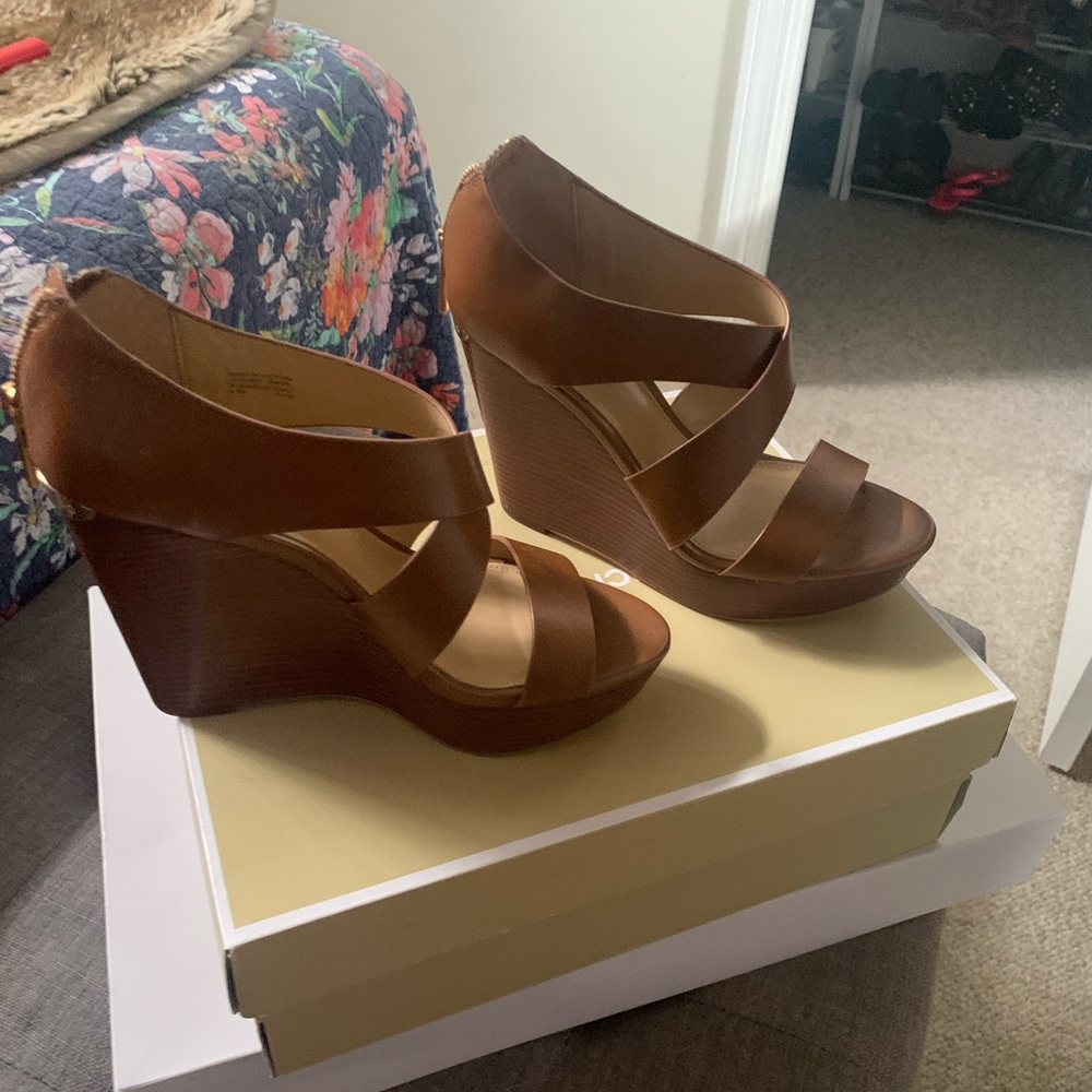 Michael Kors Wedge Sandals- tan- like new